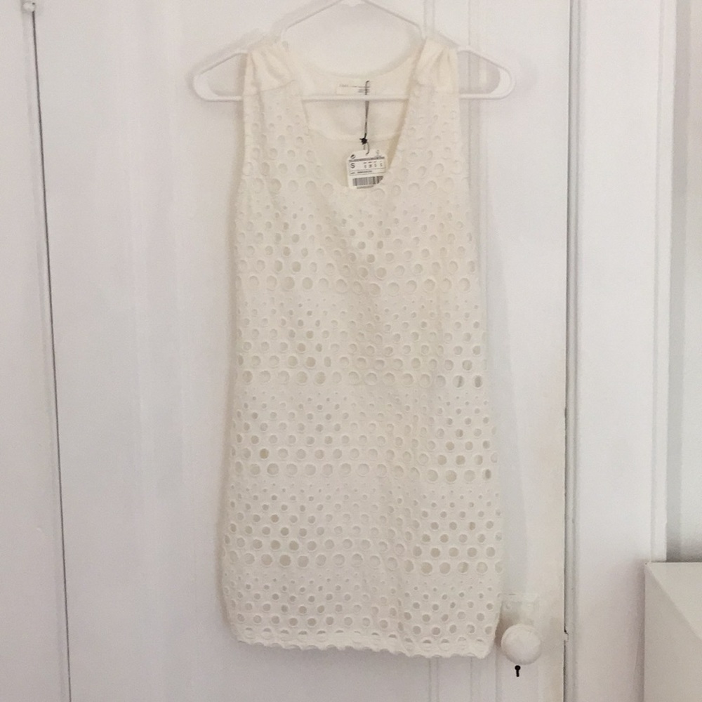 NWT Zara Contemporary White Shift Dress